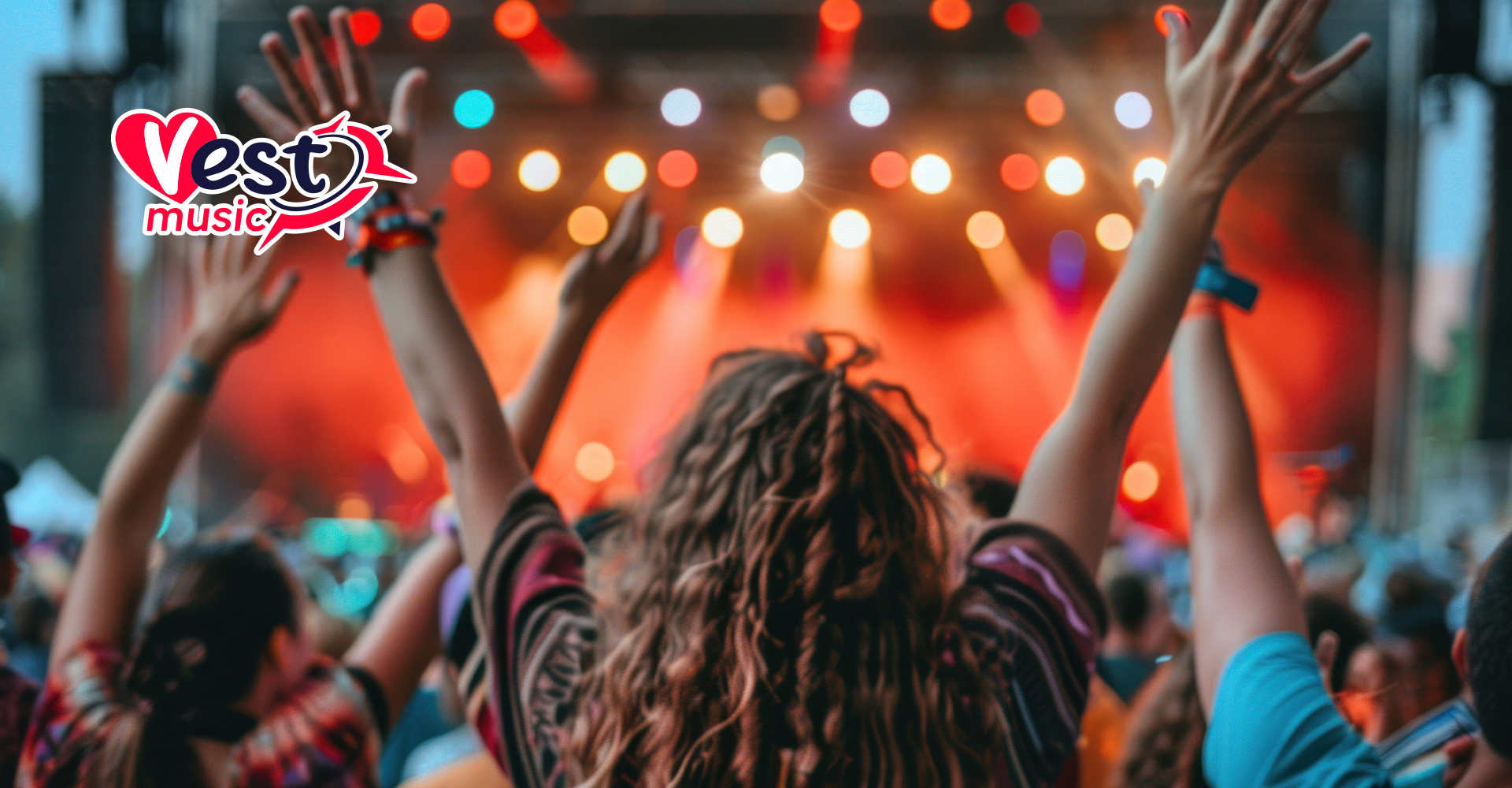 Urmareste-ne si pe Facebook